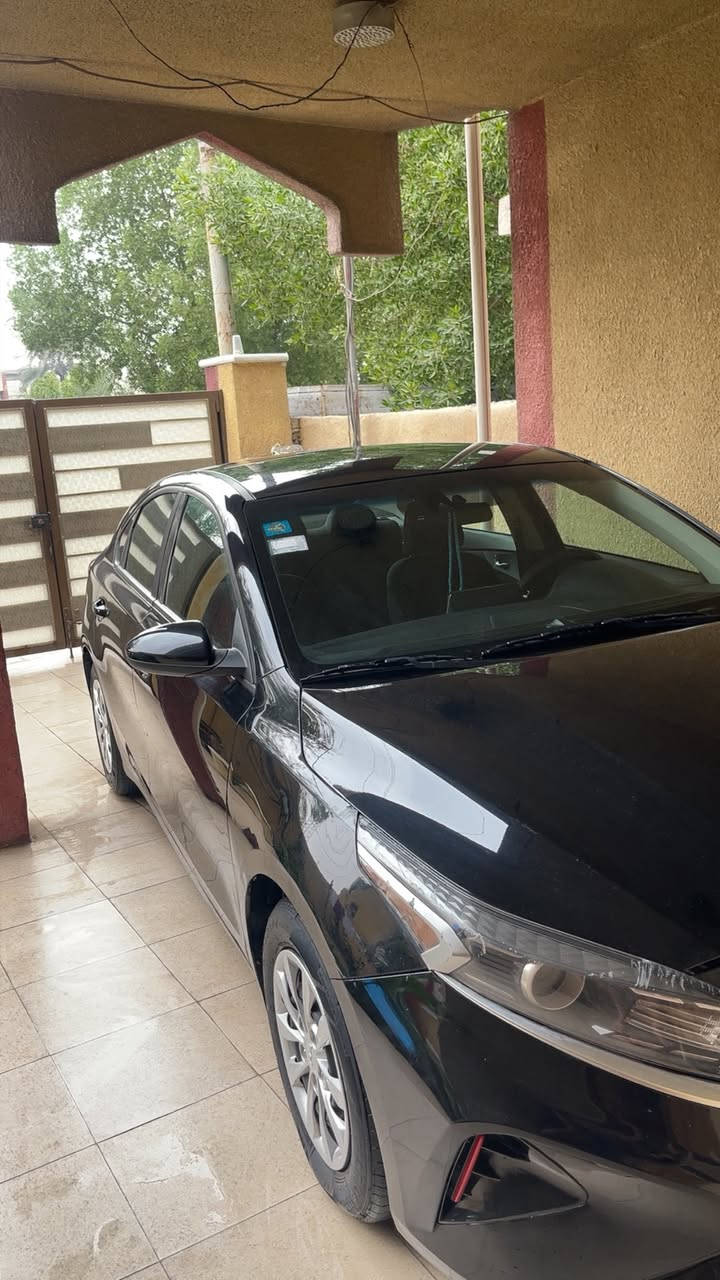 فورتي موديل 2023
ماشيه ٢٢
كفاله عدا البنيد امبدل حادث سطحي بدون ارباك ولاداخل 
مكان بغداد رقم بغداد بسمي
كلش واضح كدامك صور سونار وحادث 
السعر157بيهامجال
***********
