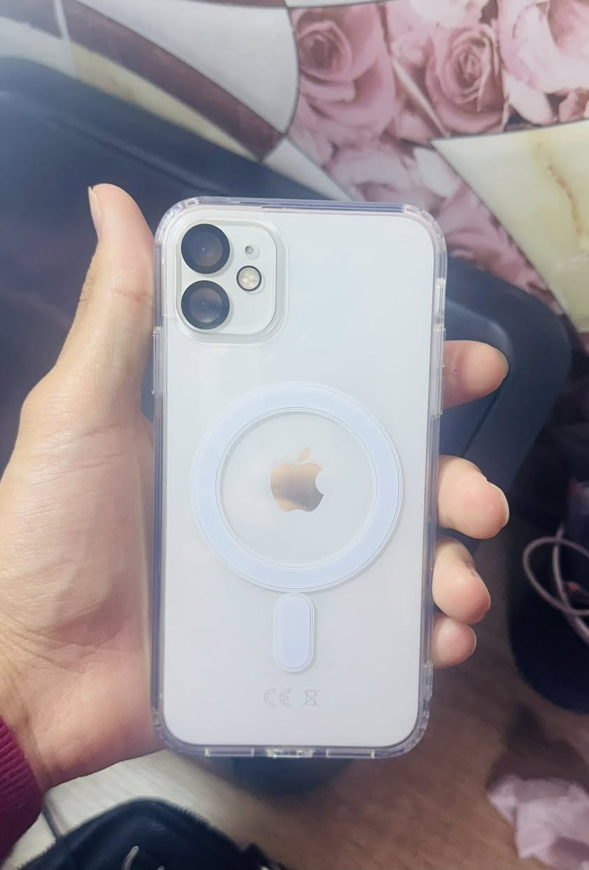 11 عادي نموذج m (مو باله) ذاكرة 128 شرق اوسط لون ابيض مبدل بطاريه فقط مايصرف ابد ونطي بي ضمان ع الشحن الباقي مكفول ويا كارتونه الاصليه وبكج حماية وكيبل مكاني شطره سعره خاص


**إذا كنت صاحب هذا الإعلان وتريد حذفه لأي سبب، رجاءا أرسل رسالة إلى الدعم الفني**