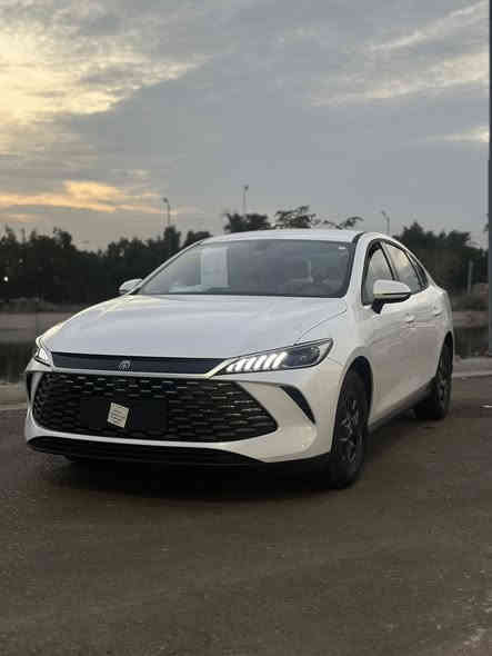 🏛️🏛️معرض التحسين الذهيباوي 🏛️🏛️
توفر ال BYD qin plus
ابيض والداخل ابيض
دلال ادللكم متابعين معرض التحسين الذهيباوي تونسووووو 
🔴السعر  : 🔥🔥🔥،🔥🔥🔥
مرقم بغداد وصافي بدون دلاليه 
‏
اليكم المواصفات
انتبه السياره : هايبرد & بانزين & كهرباء يعني التفويله الوحده بانزين تمشيك 2100 كيلو
سعه التانكي 65لتر 
موديل 2025
حساسات 
حجم المحرك 1.5
شاشه اصليه 
كامره خلفيه
هند بريك كهرباء
دشبول شاشه ديجيتال
اوتو هولد
مفتاح التشغيل بصمه
تشغيل عن بعد 
تحكمات مقود
اوامر صوتيه
منفذ طاقه
منافذ شحن
 جلد حياكه
دخول ذكي
3 وضعيات قيادة
اشاير بالمري
تتسع المقصورة ل 5 ركاب
المقاعد جلد رياضي
اريل نفكيتر
اناره داخليه LED
لد امامي LED
‏LED بك لايت
قطعتين تبريد 
مثبت سرعة
حجم الاطار 16
مانع تزحلق
شاحنه خلفية
كير ماوس
البطاريه ليثيوم الاقوى والاطول عمرا في عالم الهايبرد 

‏‎اوقات الدوام جميع ايام الاسبوع 
‏‎من الـ10 صباحـاً الى الـ10 مساءً 

‏‎للاستفسار يرجى الاتصال على الارقام الاتية ☎️:
‏‎للاستفسار  ***********
‏‎للاستفسار ***********
‏‎بغداد حبيبية  شارع المعارض🚙🚙
‏‎متوفر🟥بيع🟥شراء🟥مراوس🚦⭐️

‏‎ولاتنسى اذا حبيت تستبدل سيارتك القديمه معرض توفر الاستبدال بين القديم والجديد بنظام المراوس وبخدمتكم 🚗🔛🚙

#توسان #لاندكروز #سورنتو #كورولا #كورولة #تويوتا #كامري #هايلوكس #كيا #سبورتج #النترا #سني
