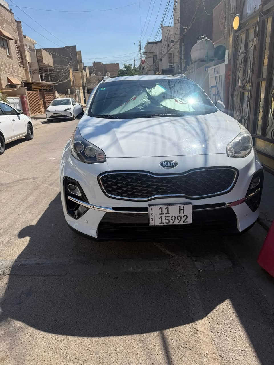 ‏سلام عليكم عندي سبورتج للبيع موديل 20 سيارة ￼ ‏ماشية 88 نظيفة ما عدا باب الخلفي صبغ أثر الشخبوط ضاغط السيارة مقفولة السعر 170 مجال بسيط مكاني بغداد رقم ***********

