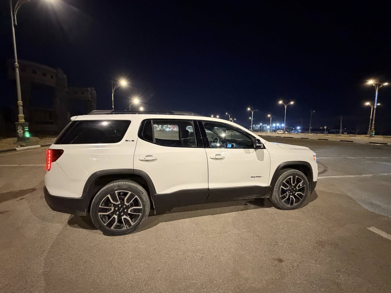 :
سلام عليكم

🚘 سيارة جي إم سي أكاديا للبيع – موديل 2021 SLE

📍 وارد أمريكي

📍 الممشى: 36,650 كم

السيارة نظيفة

ضرر جاملغ أمامي + بنيد (بدون دواخل)

⚙️ حجم المحرك: 2500 سي سي – تنفس طبيعي

✨ المواصفات:

 • كرسي السائق كهرباء + تسخين

 • تشغيل بصمة + تشغيل عن بعد

 • دخول ذكي (4 أبواب)

 • صندوك كهرباء

 • سايد بريك بصمه

 • إيرباغ، استيرن، برَدِه

 • طاكات وكاله

💰 السعر: 25,000$ (بيه مجال)

📞 ***********

⸻
