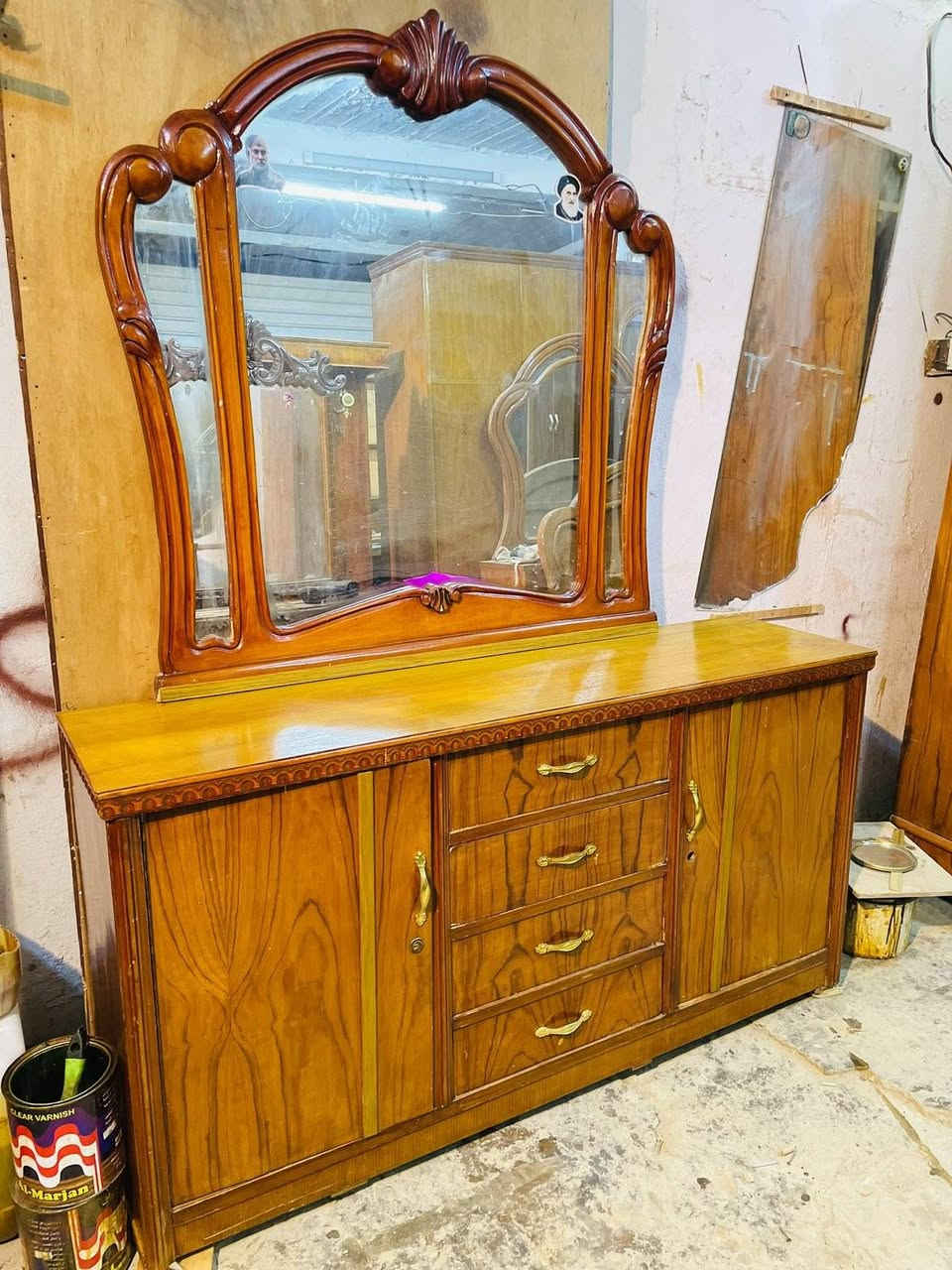 غرفه ام السته ملحق داخل وخارج صاج مستخدمه نضيفه سعر 700 واصل داخل بغداد وتساب *********** كو توصيل✅🚚
