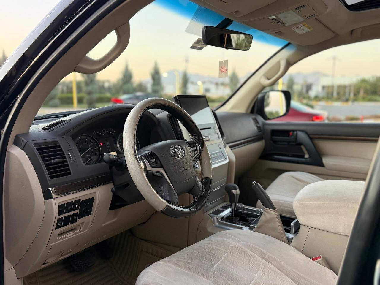 لاند كروزر موديل2020.GXRمحرك6سلندر سعه4600.مكفوله كفاله عامه عنوان سليمانيه السعر520بيها مجال***********
