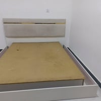 جربايه • سرير • للبيع • اثاث • اثاث منزلي • النجف
