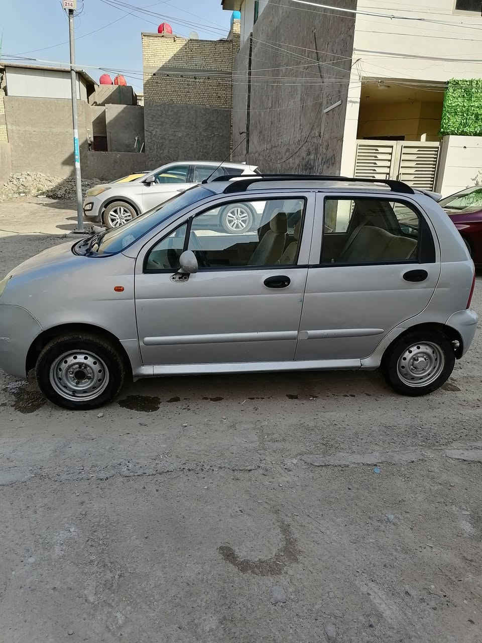 السلام عليكم ورحمة الله وبركاته سياره كيو كيو للبيع اللون رصاصي والرقم الجديد بغداد السياره جيده جدا المحرك زين التبريد منقص غاز تخم تاير الكير اتوماتيك موديل ١١ السنويه بسمي بغداد  رقم الهاتف*********** السعر ٣٢
