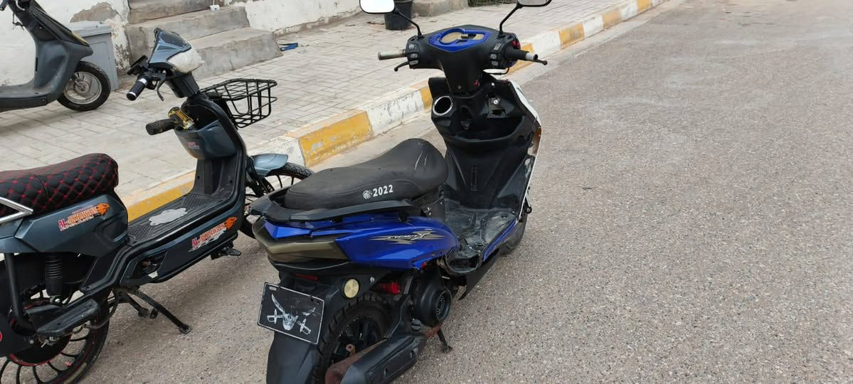 سلام عليكم دراجة شغالة كلشي مابيها كشر تعبان يرادلها فقط تاير خلفي فقط غير هاي متصرف عليها اني مامحتاج دراجة ماصرف عليها شي اكرر فقط تاير خلفي يحتاج بطل بانزين تطلع بيها للبصرة 
*********** الرمادي, الأنبار
