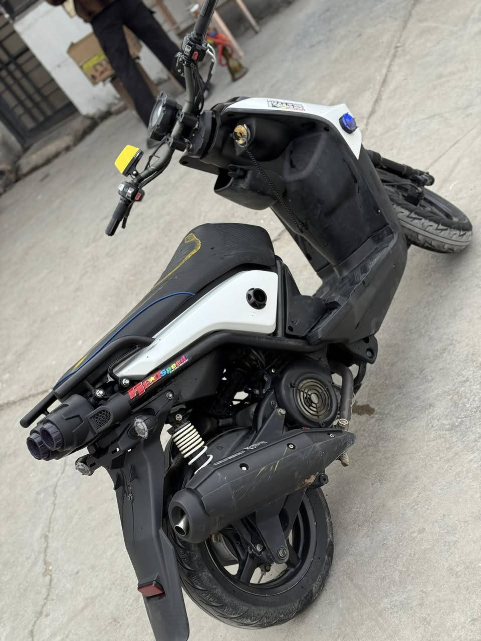 السلام عليكم سكنس جبلي مديل 2015 دراجه نضافه 100 بلادي برغي ممفتوح بيه وابسعر كلش مناسب مكاني الحسينيه الراشديه رقم هاتف ***********
