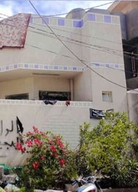 خلف مستشفى ابو مهدي • طابق ونص • ٨٠م