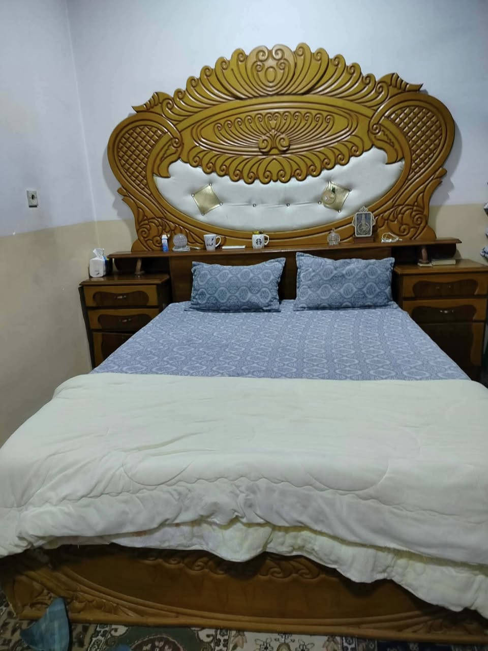 غرفة خشاب جديده مراية زاويه وتخت خشب درجة اولى للبيع السعر ٣٠٠ وبيها مجال قليل التواصل على الرقم

‭٠٧٧١ ٠٧٩ ٥٩١٤‬
