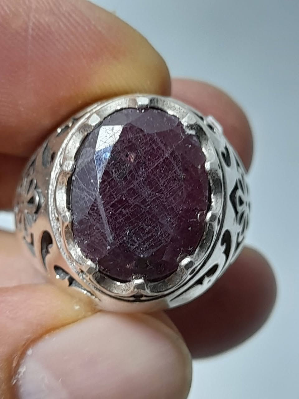 #ياالله
السلام عليكم ورحمة الله وبركاته 
نقدم لكم كل ماهو جديد ومميز 
متابعينا الكرام نقدم لكم خاتم فضه عيار 925 بحجر ( ياقوت افريقي فرط رمان قديم ) صياغة  وجميلة بسعر (80) الف والتوصيل (  5 )   اقوى عرض تحطيم الاسعار  للحجز والاستفسار مراسلة الصفحه او الاتصال على الرقم يوجد واتساب ‎0774 784 6745 يوجد توصيل الى كافة محافظات العراق 🇮🇶 🇮🇶
