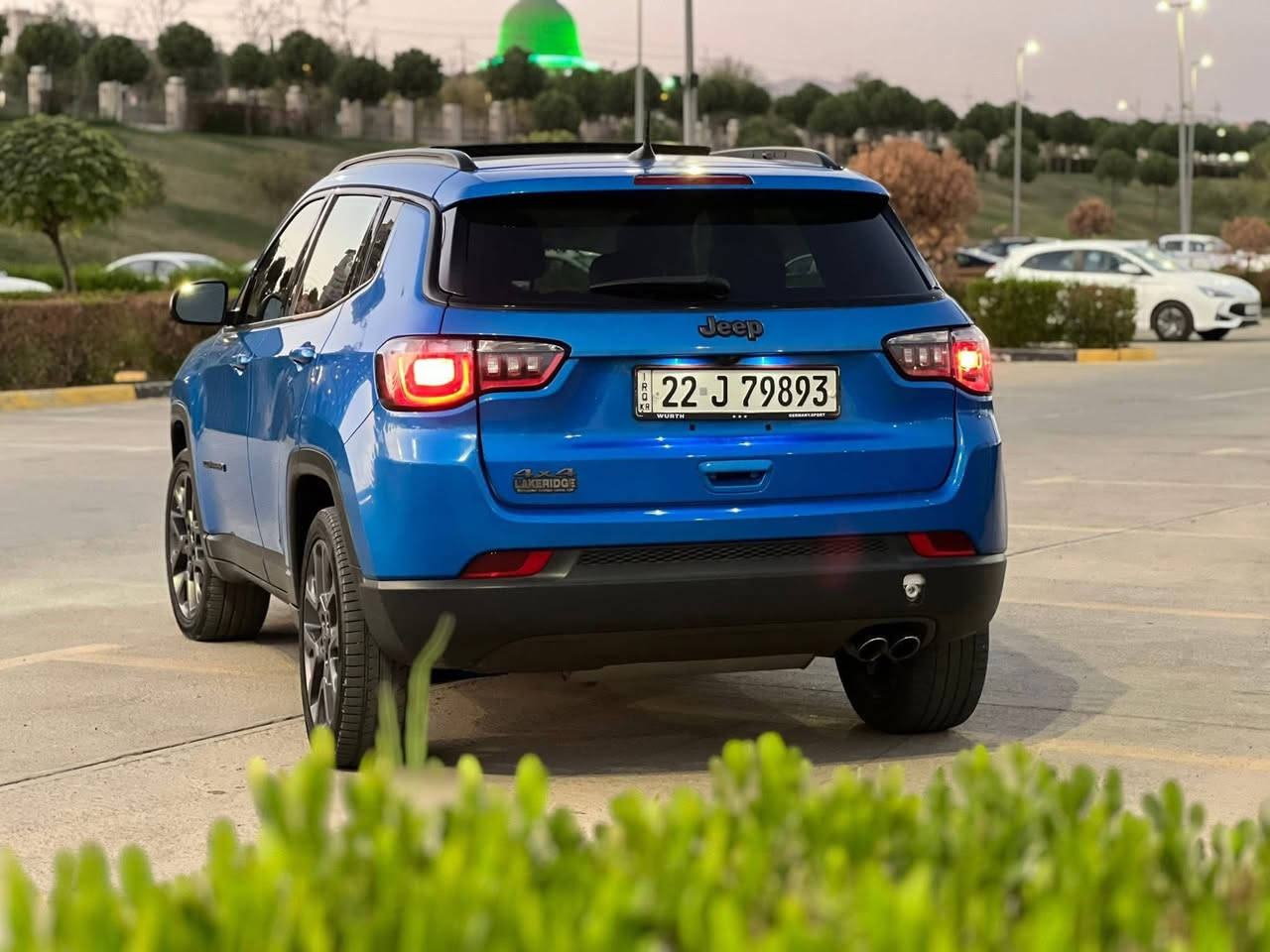 سلام عليكم اخوان قبل كلشي تفاصيل كامل مكتوب ويا الصور لتوضيح فقط🌹جيب كومباس 2021 مواصفات ثمانينيه اعلى مواصفات بهاي الموديل يعني مواصفات فوول الفووول. 
للاخير للبيع  بسعر مناسب حسب مواصفاته بلاش 
(بكل معاني احب كل يستفاد) سعر138$ورقة وبي مجال بسيط لطيبين🌹
ملاحظة:سياره بي ضرر واحد فقط بدون دواخل ء+هيلال خلفي صبغ داير مال تاير رقم شاصي مرفق ويا الصور
 ومحرك مرغوب 2.4 تنفس طبيعي يشتغل بكل انواع بنزين
مواصفات سياره ثمانينيه يعني فوول الفوول
سياره ماشيه 38 mi فقط 
مواصفات
لون مميز
لون نيلي على جويتي احلى لون
بصمه
بانوراما 
دبل كير
كيرعادي+اوتو
نمره الكير 8
بيبان بصمه
دخول ذكي
تشغيل عن بعد
سايد بريك بصمه
اوتو ترافيك
شاشه كبيره
كاميرا خلفيه
كاميرا دواره
دبل كير 
كير عادي+اوتو
فور ويل 4+4
بانوراما طحنين
او دبل سلايت
كشنات جلد
كشن كهربائي
كشنات هيتر
كشنات حضن
تبريد قطعتين
ستيرن هيتر
عدد ايرباكات 10
ايرباك كشنات عدد 2
ايرباك دشبول عدل 2 
ايرباك تكم عدد 6
نظام  تحديد سرعه 
فوليوم جهتين
مانع انزلاق
جامات اوتو
امرايات كهربائي
امرايات هيتر
امرايه داخل فوتو عاكس ضواه
جامات متحرك كهربائي
سماعات ALPINE
سيستم كامل
داممك خلفي  اوبشن
نظام فور باي فور 
Auto+Snow +Sand +mud
بلاجكتور
ليد امامي
وياله 19 مال ليمتدد شركة
تخم تاير جديد
كتلوكات مال شركة ويا
بعد بي هواي مواصفات
مكان السياره #سليمانيه
سياره ماشيه 38 mi فقط
اخوان سياره بأسمي شخصي سنويه جديده لحد 2028 تريد وكالة تريد تحويل اني  حاضر
سعر السياره 138$ورقة وبي مجال بسيط لطيبين وعندي فيديو كامل لسياره لشراي ادزليا على وات ساب نفس الرقم
للاستفسار اكثر *********** اخوكم اصغير دلشاد دلوي خادم لطيبين تحياتي لجميع🌹🌹
