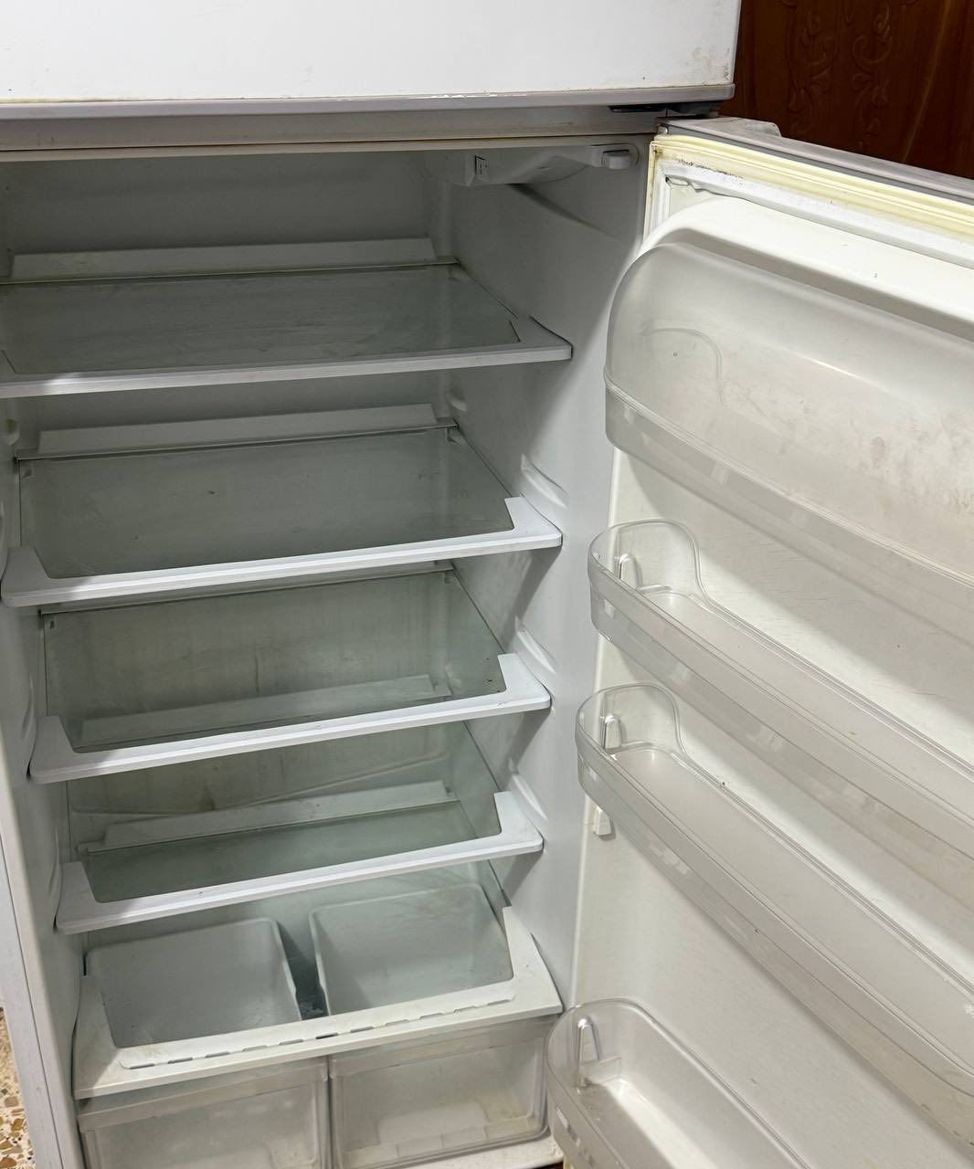 ثلاجه نظيفه كلش للبيع
طولها مترين اله ربع

ما بيها اي ضرر 

الشراي يتفضل خاص


**إذا كنت صاحب هذا الإعلان وتريد حذفه لأي سبب، رجاءا أرسل رسالة إلى الدعم الفني**