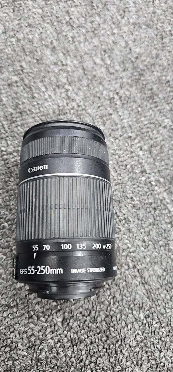 كامره كانون 750D
رام ساندسك 32كيكه
عدسه 18/55
عدسه 55/250
عدسه 75/300
بطاريه وحده 
جنطه متن 
كراتين موجوده مال الكامره والعدسه
الرقم للاستفسار ***********
العنوان الديوانيه
