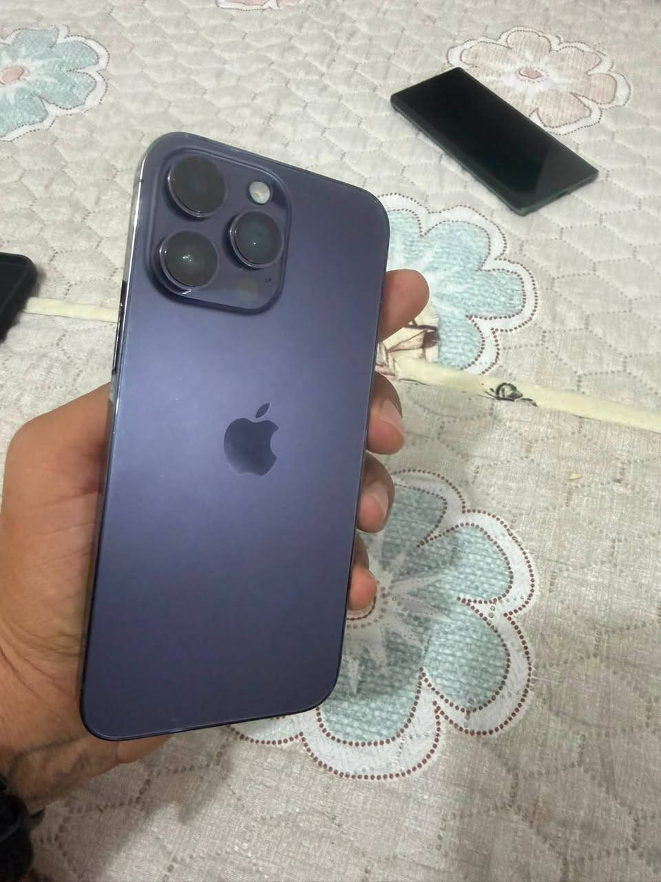 ١٤برو ماكس عربي ذاكره ٢٥٦بطاريه ٨٥مامبدل بي اي قطعه كفاااااله غير الوتر سعر ٦٥٠مكان نجف ***********
