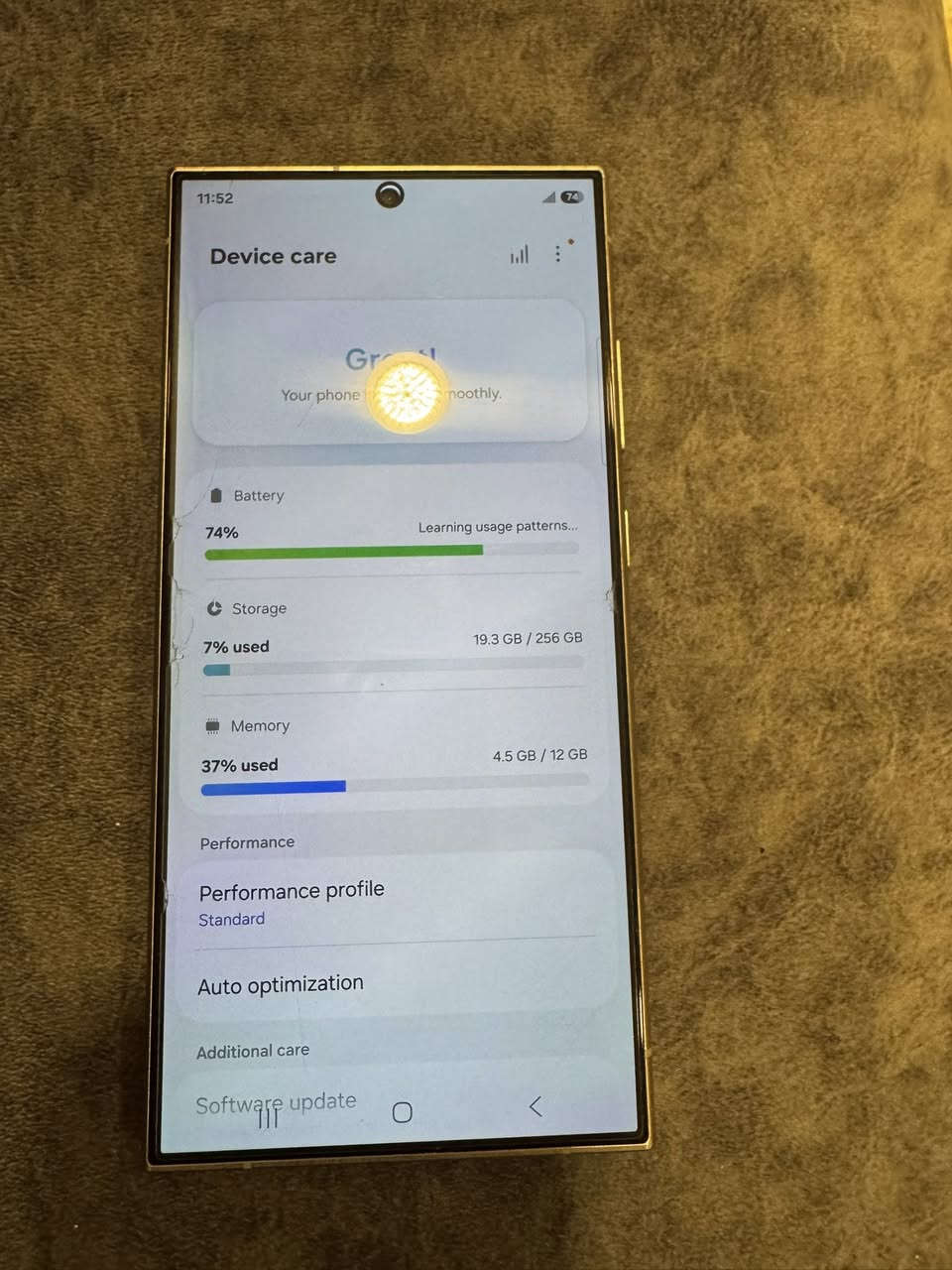 S24 ULTRA للبيع
ذاكره 256 
الجهاز بحالة ممتازه 
بدون ملحقات 
ممفتوح وممبدل اي شي بي 
السعر 860 الف
مكاني بغداد 
***********
