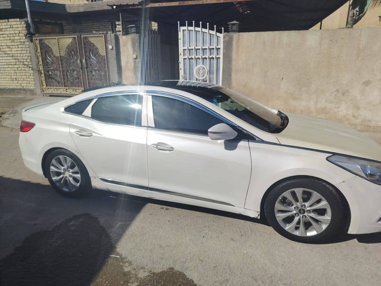 ازيره موديل 2012 رقم بغداد دولي مواصفات فول
السياره گراند فول مواصفات التحويل ثاني يوم 
السعر 105
قابل للتفاهم 
الهاتف ***********
