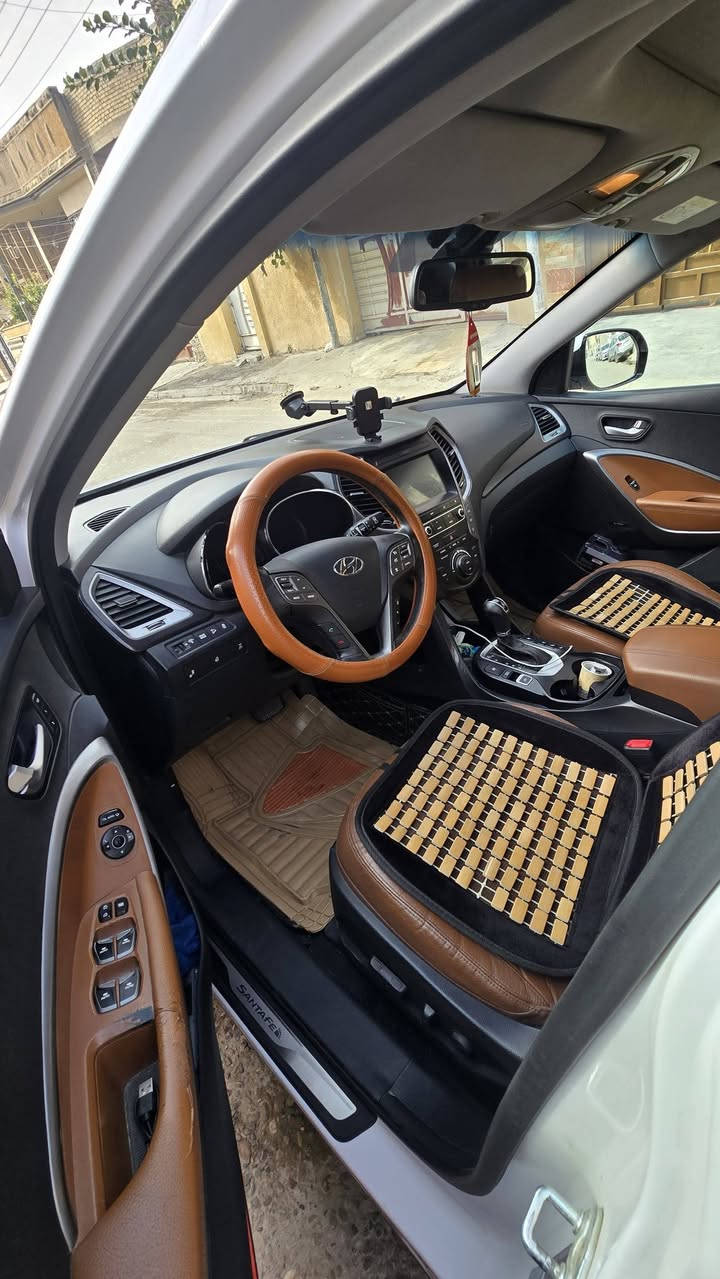 يا الله
السلام عليكم سنتافيا خليجيه مواصفته فول vip ٤ سلندر  ٢٤٠٠ 
كشنات كهرباء
 كشنات تدفئه تبريد 
كشنات خلفيه تدفئه 
ستيرن تدفئه  
جلد مشمشي  ٧ راكب
 صندوك كهرباء 
 هاند بريك بصمه 
 اتو هولد 
مانع منحدرات 
رادر جانبي 
رادار امامي  
اتو بارك  هيه تطبك  
مري قلاب ويه البك 
ماسحات اوتو  ويه لمطر
 ٤ كامرات 
 مود درايف 
بصمه
فور ويل درايف
سستم صوت
بانوراما
٣ قطع تبريد
٤ جام اوتو ماتيك
زراك لايت
لايت زنون اصلي 
لايت ذكي كهرباء
بك لايت لد
ماشيه ١٠٥ 
لونه صدفي
رقم اربيل باسمي وكاله عامه
سيف ابو ملاك ***********
السعر ب١٦٨ 
مكان السياره بغداد قرب البياع حي المواصلات
السياره بدون صبغ نهائيا بيه بارد جوه قبغ البانزين وبين البابتين جه الايمن وجوه الرقم الخلفي شي قليل
مكينه كير كهربائيات تدفئه تبريد كله مكفول
