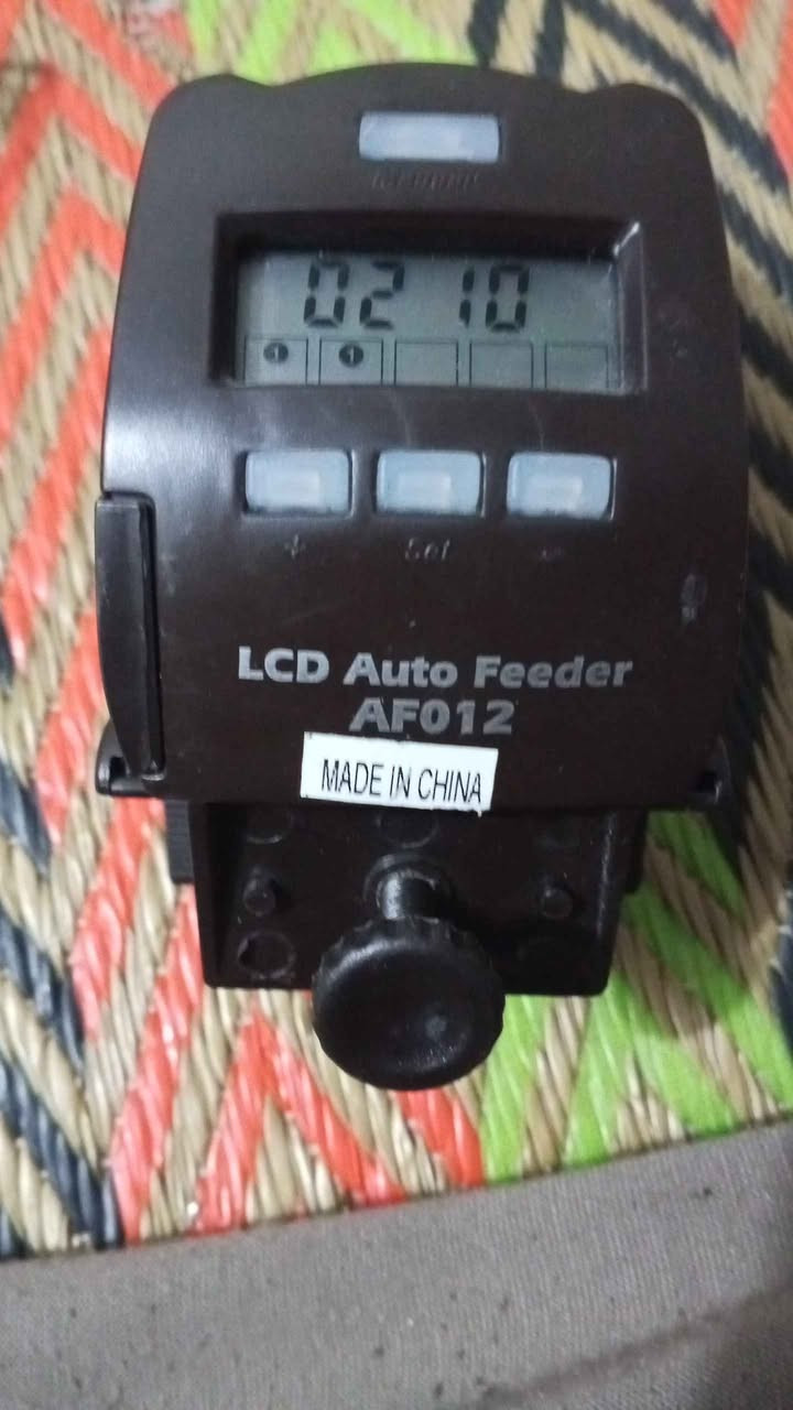 بيع شروه كامله مال غراض مزاد سفوان كل الغراض شغاله البيع جمله فقط تلفزيون ستيزن يعمل على ثلاث باتريات قلم بي منفذين نقص اريل فقط مع مايك لبث المباشر  مع جهاز تايمر الرين بير الذي يمتاز بعدة مواصفات يلي حاب يعرف مواصفات هاذ الجهاز يدخل علنت ويوجد عدة مقاطع فيديو بطريقة ربطه داخل المنزل  مع محوله لتحويل الكهرباء من 220 إلى 110 مع جهاز دخلة علنت طلع شغله تخص احواض يلي يخلون بيه أسماك الزينه. مع اورك ياباني قديم نظافه ممتازه فقط خطاء الباتري ما موجود تقريبا نصف متر واعتقد يشتغل على محوله وباتريات قلم  فقط ابلوجتور حجم جبير 500 W   خليته علكهرباء ما اشتغل خليته ويه الشروه.  سعر كل الشروه وعلفحص 100 الف وبي مجال لجاد بلشراء مع العلم انه مكلف بنشر الغراض. العنوان البصرة القبله اعتذر ماعندي توصيل لاي مكان آخر أي شخص جاد بلشراء المراسله واتساب وبخدمته *********** مع جزيل الشكر والتقدير لإدارة الاكروب وربي يحفظ الجميع انشالله البصرة, العراق
