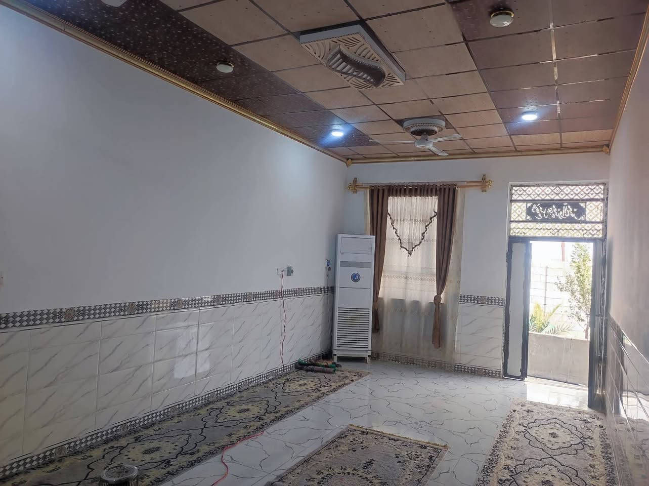 بيت للبيع زراعي يتكون من ثلاث غرف نوم صاله مطبخ ديوان صحيات خارجيات كونكريت بناء حديث مساحه الارض 500 مساحه البناء 220 عنوان الزبير دور الدواجن استفسار ***********   أسعر 55
