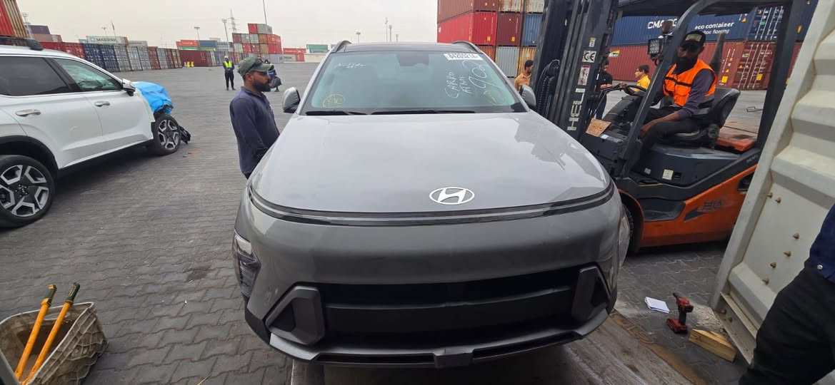 يا الله  سياره كونا   كوري مودل 24
مفوله. سياره بلادي محرك دوش تيربو ١٨٠٠
مكان بسمايه قريه عشره 

***********
