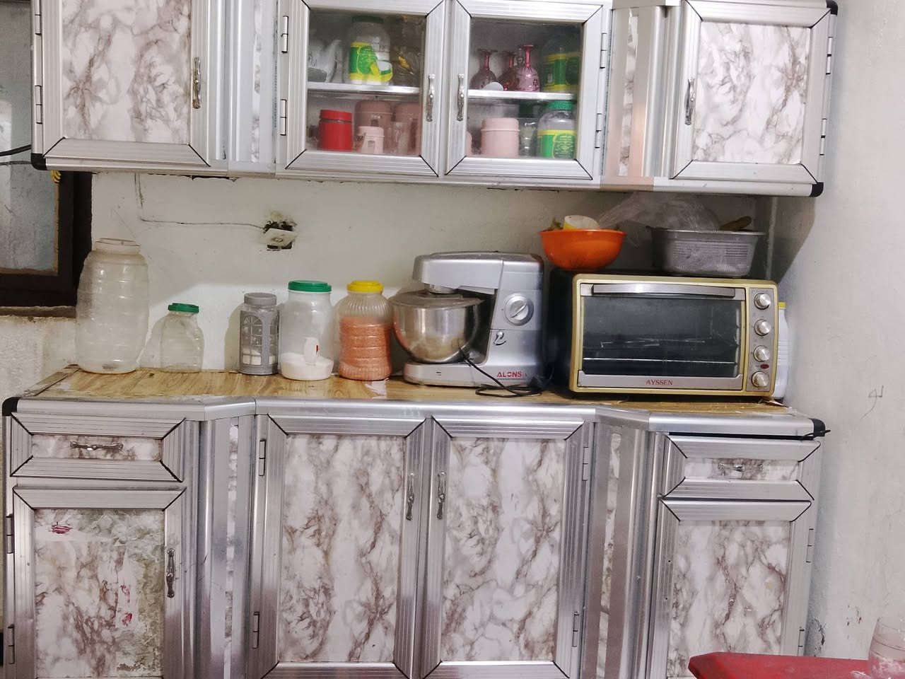 غراض بيت للبيع كلمن وسعره 
الثلاجه ب300
المجمده ب150قفل 
الطباخ ب180قفل
قناني غاز 2 السعر 80 قفل
سنك قفل ب40
كاونتر 150 قفل العنوان حي الحكيم الشراي يتفضل خاص


**إذا كنت صاحب هذا الإعلان وتريد حذفه لأي سبب، رجاءا أرسل رسالة إلى الدعم الفني**