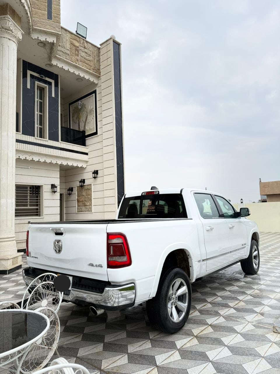 دوج رام فول مواصفات لمتد دوسة كهرباء كشنات تبريد تدفئة 
جكات سيارة حيل نضيفة صور الحادث موجودة موديل 2021
وماشية 60 الف مكانها بغداد الحسينية 
للبيع ***********
