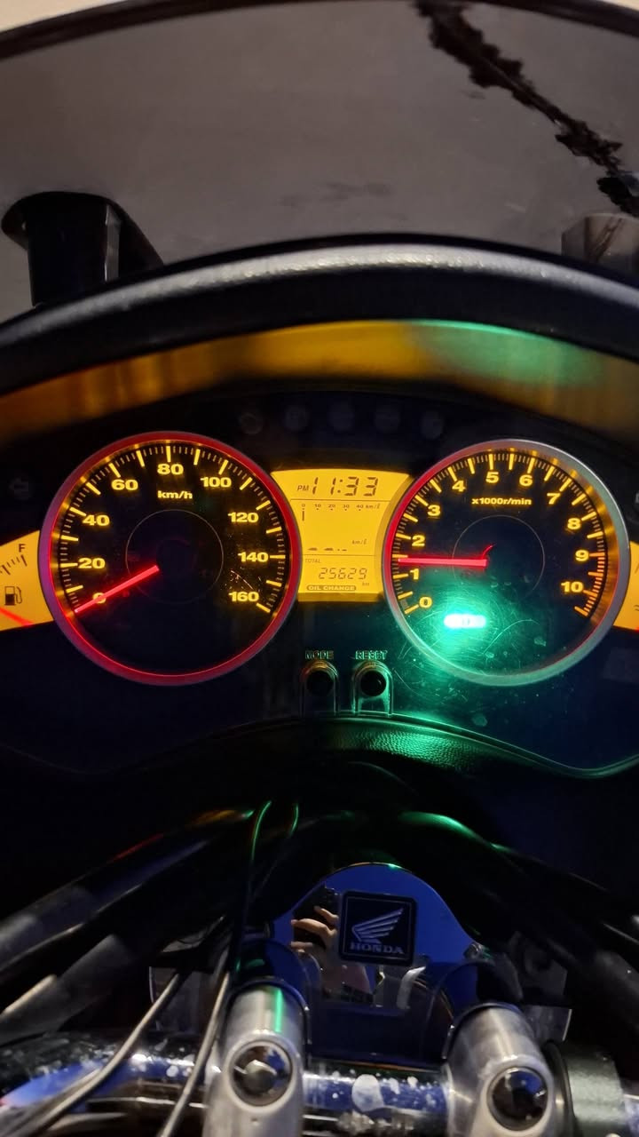 سلام عليكم
للبيع فورزه 010MF
 السعر مليون و 600
ماشيه 25 الف جديده بمعنا الكلمه
كامله كهربائيات كفرات 
تاير امامي خلفي جديد
دسك امامي خلفي جديد
عليها ستاند تلفون اصلي
ستيرن رياضي
يدات مسجل + شاحنه
بيها بدات تدخين قليل جدا
ناصريه مركز/ ***********
