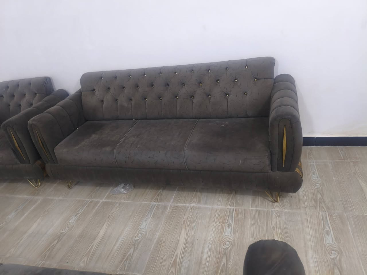 سلام عليكم لبيع تخم 8 مقاعد مستعمل شغل درجه اوله خشب شغل ثكيل كلش تفاصل مسوي 
بوفيه دزاين مصري شغل ثكيل 
مكان بغداد حي الاعلام 
***********
