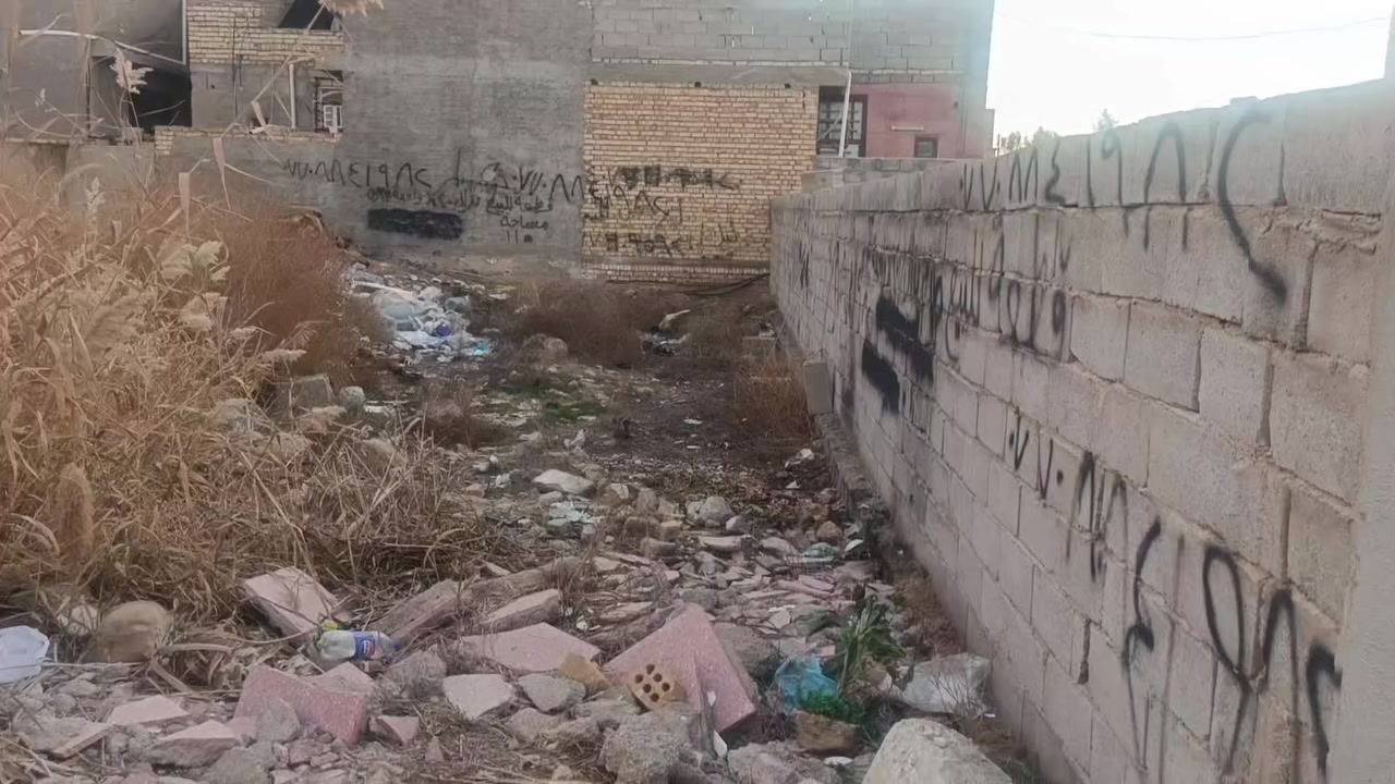 السلام عليكم عندي كاع زراعي سنه 25 ورى  مطعم  ابن سمينه منطقه سعديه مقابل المرور مال حسينيه مجاري تبليط كهرباء كامل خدمات 200 متر المساحه ***********
