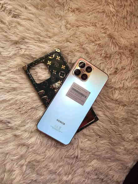 السلام عليكم
جهاز هونر X8
ذاكرة 128 عشوائية 6+2=8
جهاز يخبل عيبه اتصال ميتصل تصليحه 20 الف سعر الجهاز 80 الف مكاني كولجو للاتصال *********** او مراسلة الصفحة متواجد. واتساب
