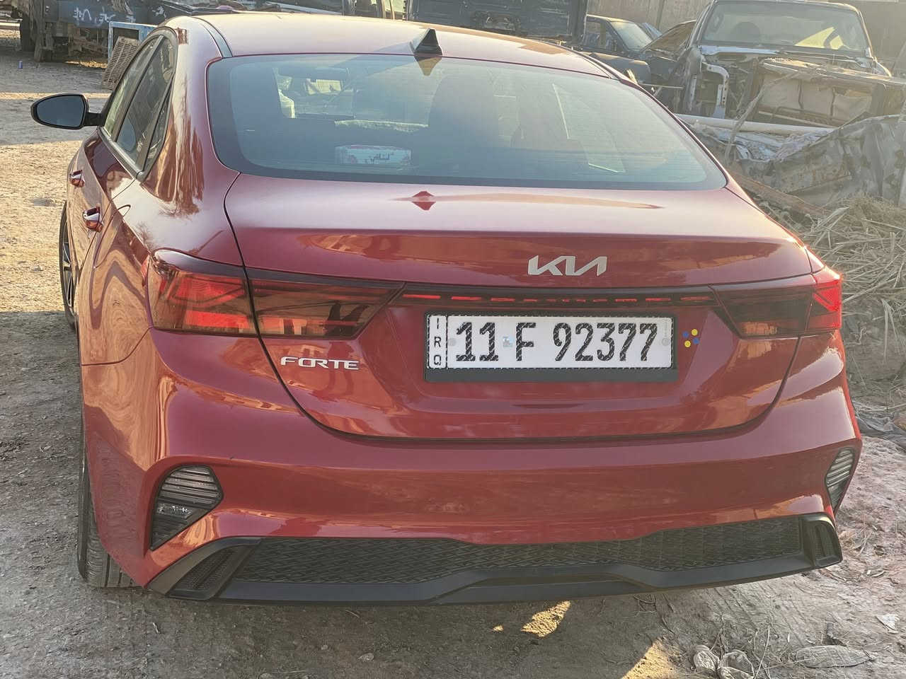 كيا فورتي
موديل ٢٠٢٤
ماشية ٥ الف 
سياره بيه جاملغ ايمن وبنيد ونص الجاملغ الايسر وبيه باب كلير من امريكا 
كير محرك لغود مكفوله بيها بارد بالشواصي 
ب١٤٢
***********
