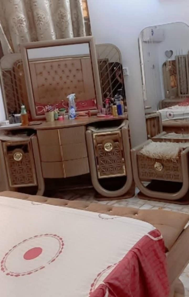 غرفة اخشاب تركية درجة اولى للبيع لغرض السفر
السعر 550 مع المجال للشراي
*********** كربلاء, العراق
