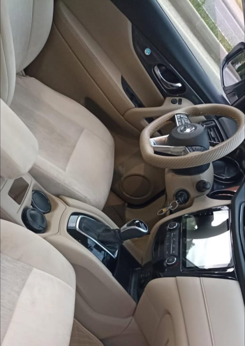 اكستريل خليجي ٢٠٢٠
بس بونيد صبغ اثرضربة بسيطة والباقي مكفول 
ماشية ١٠٠ الف
سيرفس كامل بالشركة
سنوية ٢٠٣٠
هزة جديدة٢٠٢٧
هايدروليك الگير مبدل جديد شركة
***********
١٨٨$ ومجال بسيط
