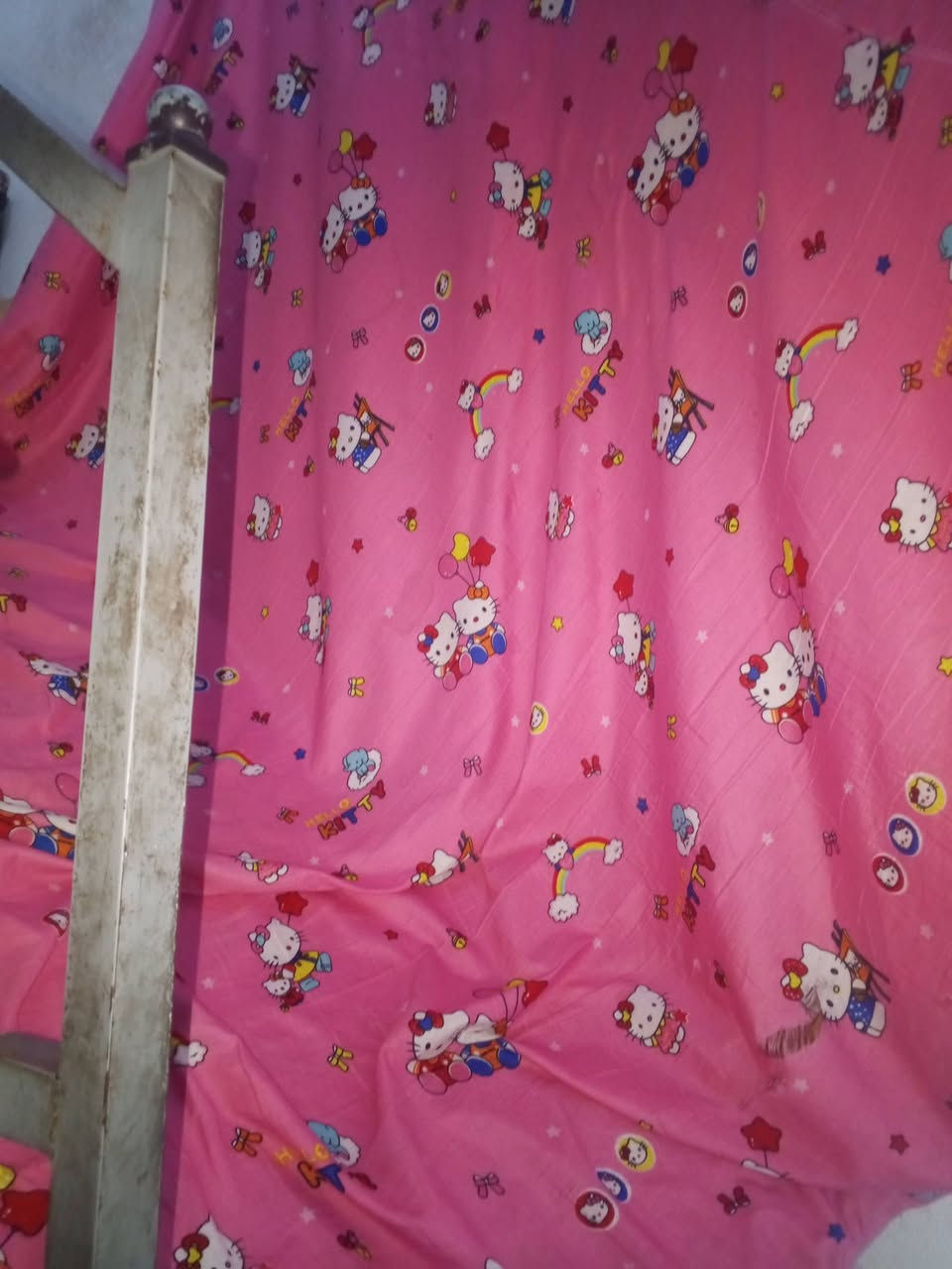 دوشك نافرين نضيف مابي ايشي الاسفنج مالتو مابي شي قوي السعر من الاخير 25المكان الايمن باب لكش ***********
