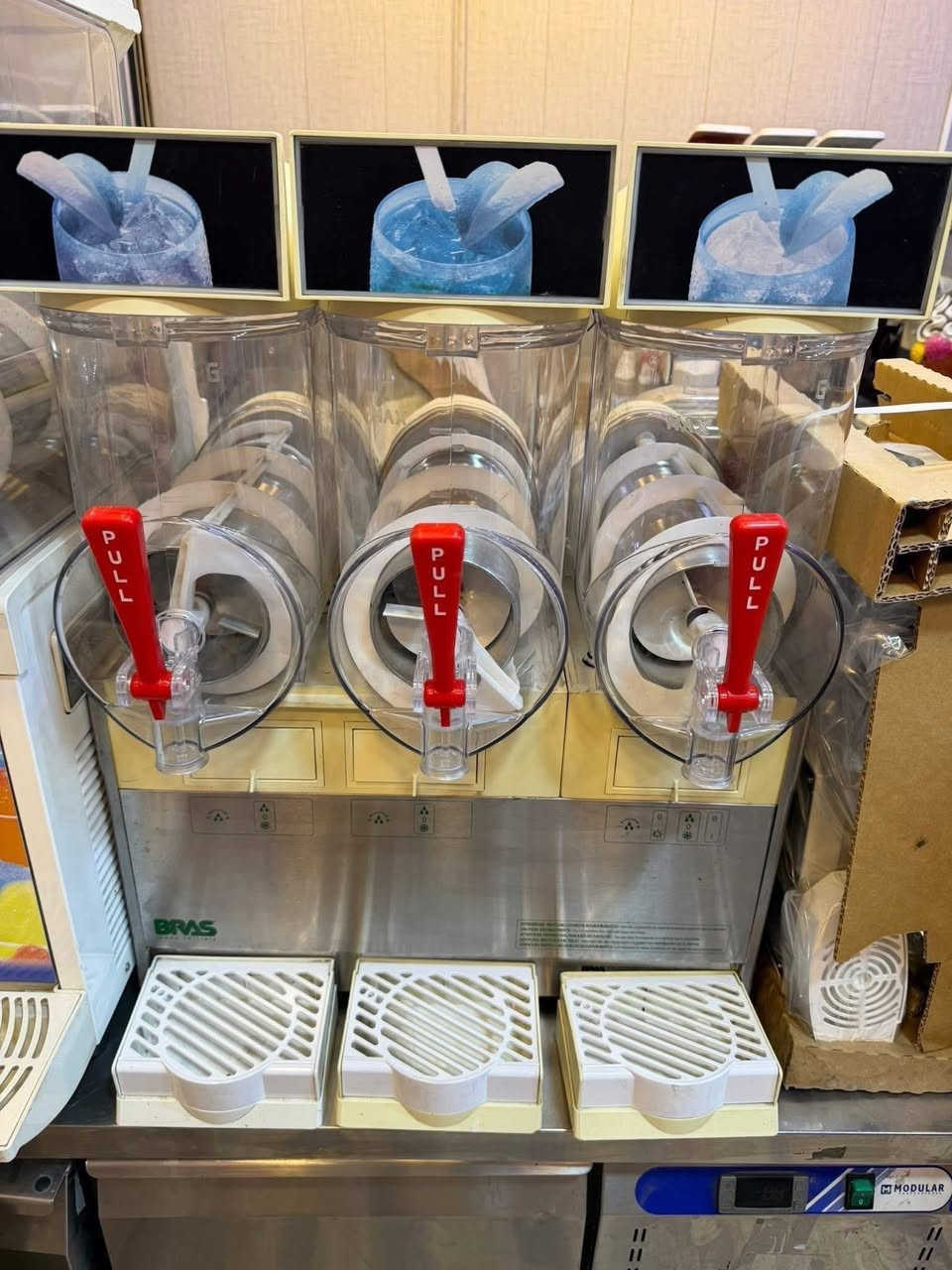 ازبري براص ايطالي
مستخدمه نضيفه 

3احواض 

كلشي بيهه جديد 

جاهزه شغاله فول 

السعر والتفاصيل مراسلة الصفحه 

او الاتصال على الرقم ***********

العنون البصره
