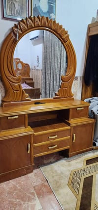 غرفة خشب • نضيفه • نقص كنتور