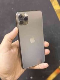 ايفون 11 برو ماكس   لون اسود   ذاكره 256   مستبدل شاشه و بطاريه نوعيات...