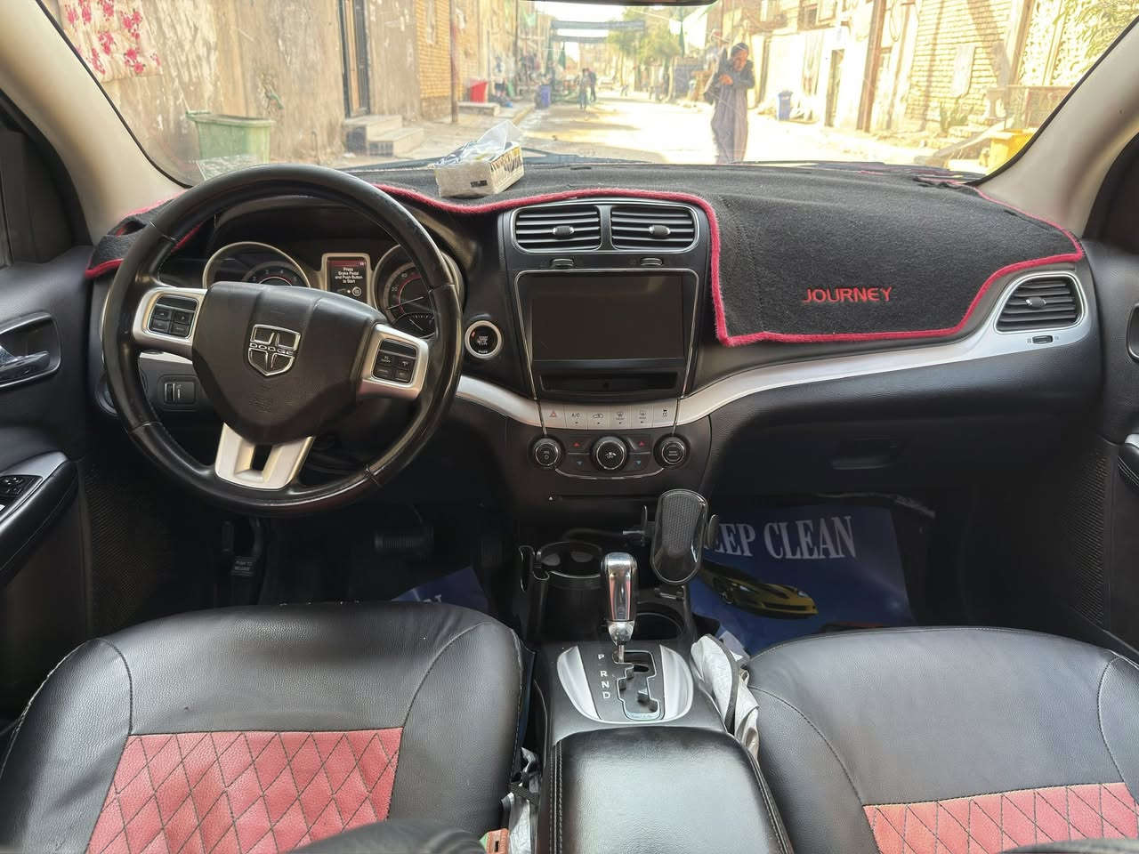 دوج جورني موديل 16
محرك 6 سلندر 
3 قطع تبريد 
7 راكب 
السعر 135 
مكاني ناصريه مركز 
تلفون ***********
