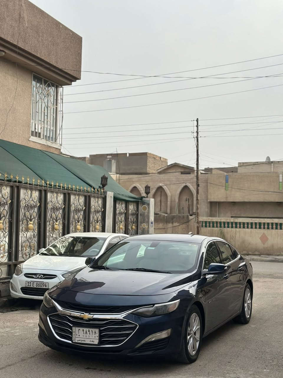 السلام عليكم 
‏Chevrolet Malibu lt 2020
1.5 turbo
رقم بغداد تحويل ثاني يوم 
——————
مواصفات :
-شاشه كبيره 
-كامره دواره 
-بصمه 
-تشغيل عن بعد 
-تبريد بيانو 
-تبريد قطعتين 
-اشاير مري 
-اوتو ستوب 
-تحكم ستيرن 
-كشن كهرباء 
-كشنات جلد 
-4 جام اوتو 
—————-
ميكانيك :
كير محرك صدر تبريد كهربائيات مكفولات 
—————
الكشر :
الحادث سطحي موضح بالمنشور 
—————
مكاني البياع حي الاعلام 
السعر: 105 وبيها مجال بسيط 
رقمي : *********** وبي واتساب
