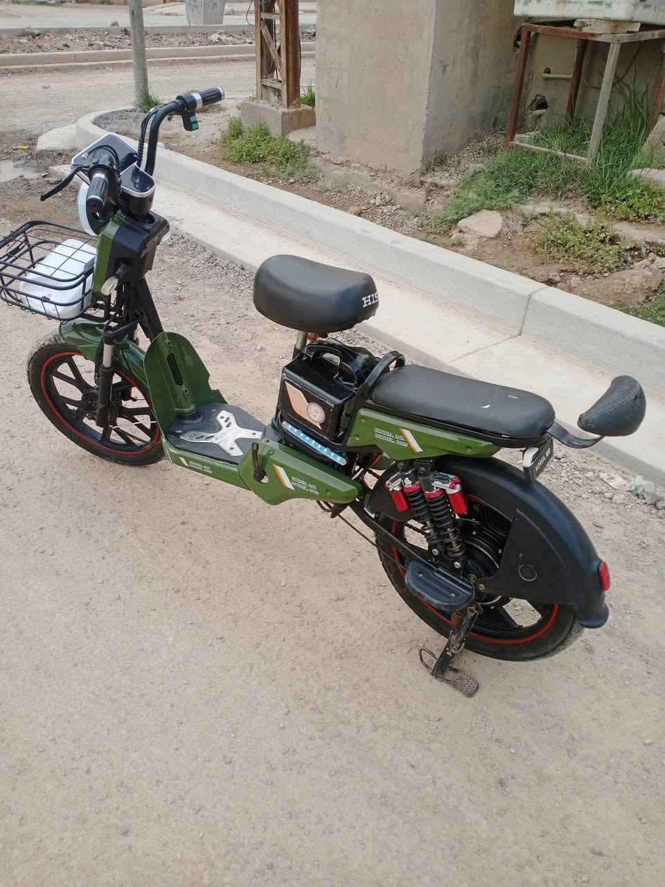 شحن للبيع// ملف 1000w
4 بطاريات
٣ انظمة تشغيل 
السعر ٣٥٠
***********
ديالى الخالص
