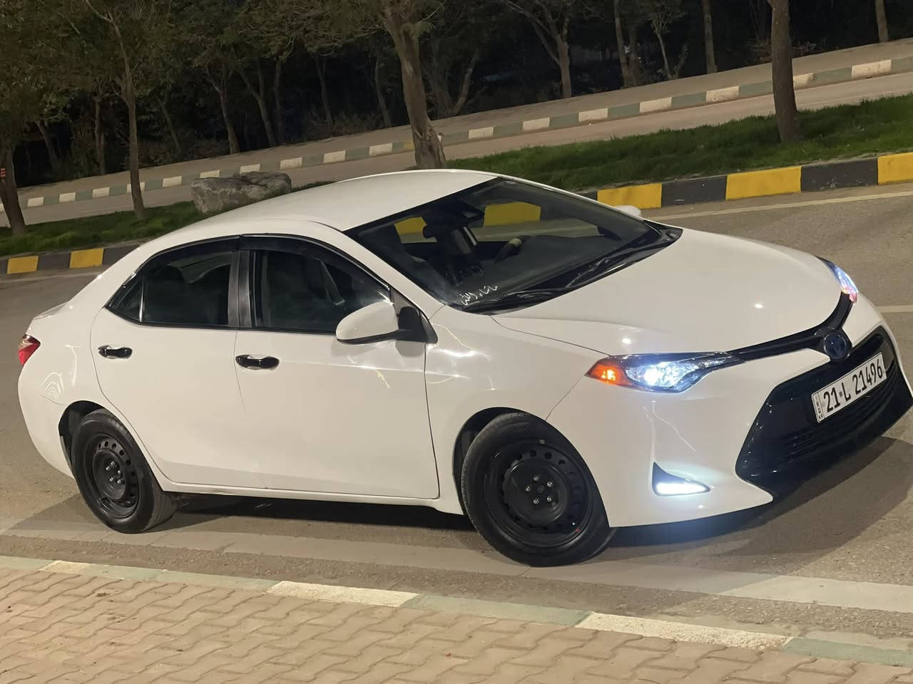 كورلا أمريكي 
موديل ٢٠١٩
موصفات Le
سعره ١٣٣ بيع مستعجل
لونه ابيض ثلجي رقم سليمانيه مجدد لحد ٢٠٣٠
داخله لونين السياره 
محرك ١٨٠٠ المرغوب 
محرك كير مكفول من كل النواحي 
رادار حجر 
ارضيه مغلقه
تبريد تدفئه كله شغال
السياره ما ناقصه دينار كامله وجاهزه 
ضرره بونيد وجاملغ امريكا وباب بالعراق 
اربع اصابع بارد بحافة السقف 
ماشيه ١٠٢ الف ميل
مكاني كفري اتصال فقط 
***********
