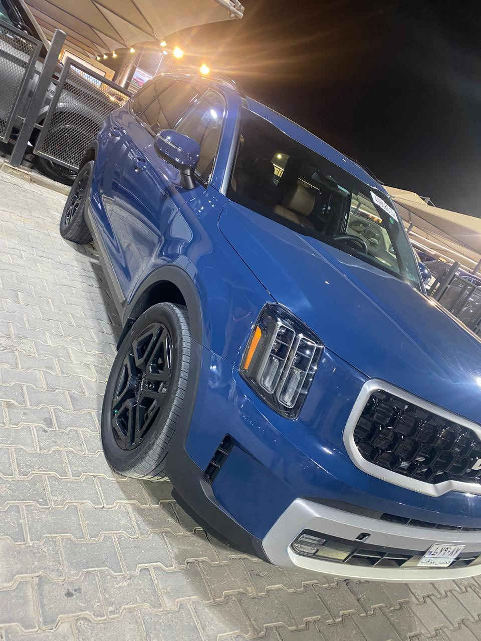 تيلورايد 23 رقم بغداد حادث بنيد فقط بدون يرباك مكان السياره بابل مسيب سعر 31 ونص وبيها مجال 
تصال ***********

                  
 1-  كيا تيلورايد فئه x lineاعلى المواصفات رقم بغداد 
2- محرك 6 سلندر 3800 
3-  ويل كب حجم 20 اسود  تاير بحالة ممتازة جدا 
4- عداد المسافة الحال 33
5 بصمة ابواب امامية  وبصمة تشغيل وتشغيل عن بعد
6- لايتات زينون عالي ناصي عدستين 
7-اشارة في المرايا الجانبية مع حساسات الاجتياز 
8- مصابيح ترحيب في مقابض الابواب 
9 رادار امامي تفاعلي للتوقف التلقائي امامي خلفي
10-السيارة فتحه 
11-حساسات امامي خلفي 
‎13-باب الجنطة كهربائي شفط 
14غرفة السيارة جلد مشمشي
14-تحكم كهربائي متكامل لقاعد المقدمة 
15 المقاعد الامامية تدفئة وتبريد 
17-شاشة دشبول كبيرة لمجموعة من الايعازات والضبط
18-بردات اصلية للابواب الخلفية 
19-مقاعد وسطية تطوى كهربائيا ويدوية الفتح 
20- انارة ليزرية متعددة بمزيج هائل من الالوان لأنارة دواخل السيارة 
21-مرايا جانبية شفط كهرباء مع ذاكرة لكشن السائق
22- خاصية تحديد المسار والتنبيه عند الخروج من المسار 
23-المقعد الوسطي منفصل  VIP
24-تبريد السيارة 3 قطع 
25- تحكم ستيرن جهتين متعدد الايعازات 
26- وضعيات القيادة عدد 5 
27- تنبيه بالارتجاج في المقود
