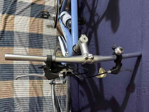 ━━━━━━━━━━━✦✧✦━━━━━━━━━━━
🚴‍♂️ بايسكل موديل 700C الرياضي 🚴‍♂️
⚡ حجم : 28
⚡️المعدن المنيوم لشه مضلعه وزن خفيف
⚡ باله أصلي كسر حاوية
⚡ جاهز ونظيف بدون نقص
⚡ كير خلفي 7 نمره (سحب + دفع) شيمانو أصلي
💰 السعر : 140,000
🚚 يوجد توصيل

📞 للاستفسار : *********** واتساب 
+مازنجر 
━━━━━━━━━━━✦✧✦━━━━━━━━━━━
