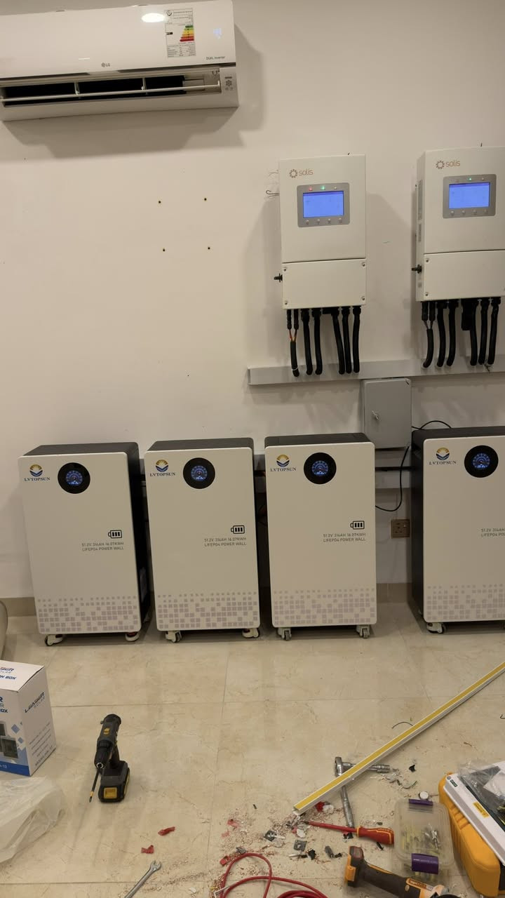 تم بحمدالله الله نصب منظومة طاقة شمسية من قبل شركة الفهد للطاقة الشمسية ✅
📍بغداد - الخضراء 
⚡️قدرة المنظومة 40 امبير ليلي نهاري 

انفيرتر  solis 6k  ضمان 5 سنوات (العدد 2) 
بطارية lvtopsun 16k ضمان 5 سنوات( العدد 4 ) 
الواح longi hi-om x10 ضمان 15 سنوات ( العدد 24 ) 
بورد حمايه من شركة onccy ضمان 5 سنوات 

✅تم التنفيذ و الإشراف من قبل شركة الفهد للطاقة الشمسية 

📍موقع الشركة - بغداد المنصور 

للاستفسار والطلب الاتصال على الارقام التاليه : 
قسم المبيعات: ***********
منهدس عمر : ***********

شركة الفهد للطاقة الشمسية #شركة_الفهد_للطاقة_الشمسية #الطاقةالشمسية #العراق #اكسبلور #الطاقه_الشمسية
