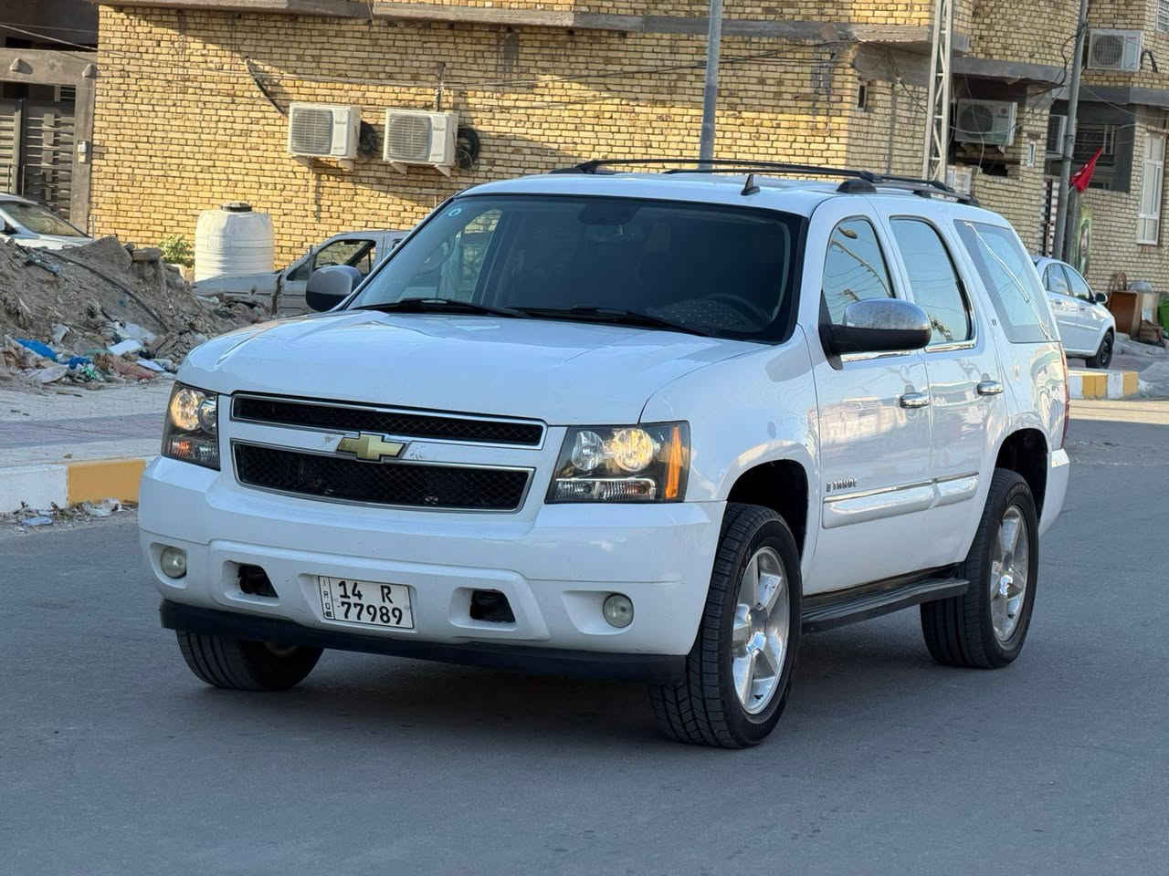 تاهو . 2012 LT . رقم بصره بأسمي . حادث تبديل جاملغ امامي . و صبغ اسفل البيبان . ماشيه 200 . السعر 170 و بيها مجال . للاتصال ***********/***********
