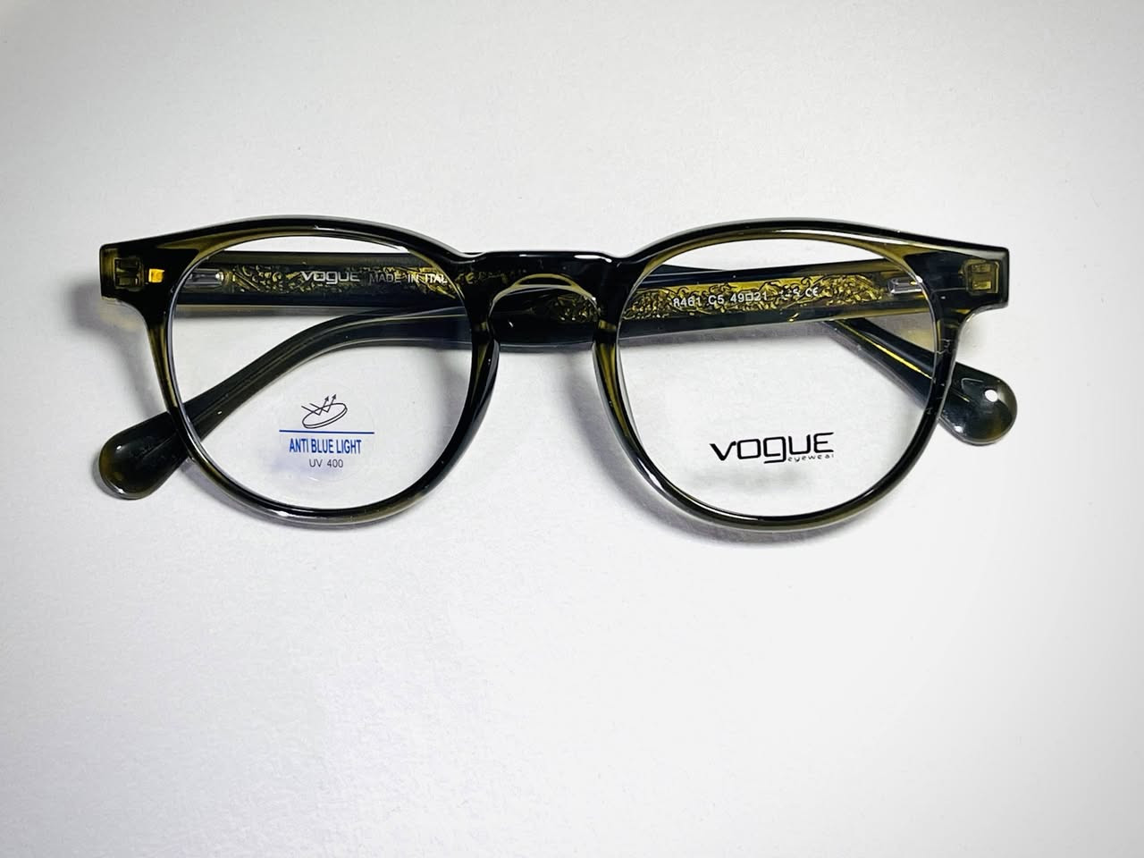 الذهبي للبصريات 
◾️سعر الإطار 10.000 دينار فقط
◾️عدسات طبية وحماية من اشعة الهاتف والكمبيوتر
◾️ارسل كارت الفحص و توصلك النظارة لباب البيت 
للحجز خاص او التصال بنا  ***********
