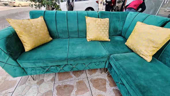 ديوان نظيف 9 نفر السعر 115 الف العنوان دوميز شارع الكامب يم ملعب القوس للتواصل كورك واتس فايبر ***********
