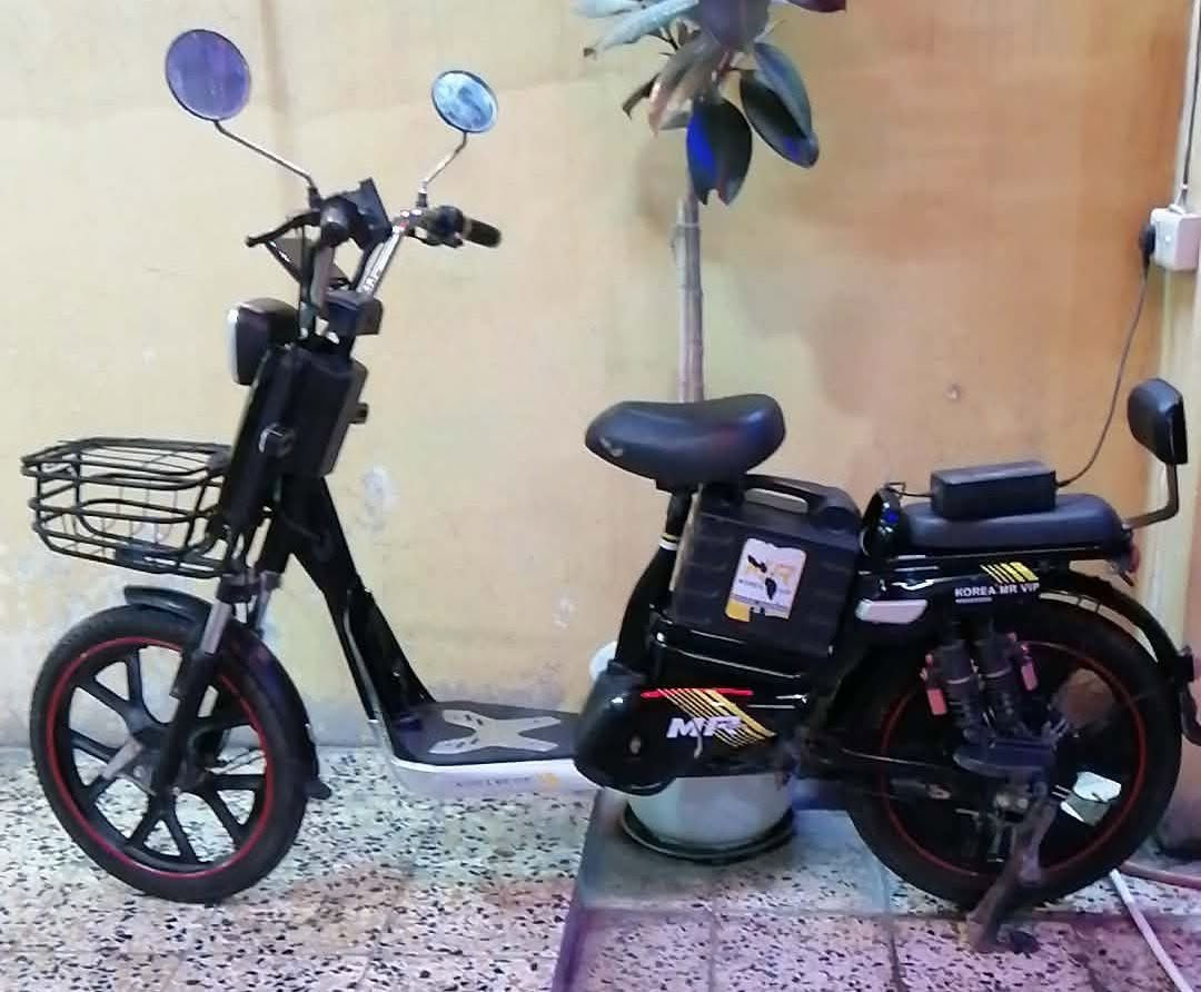 ماطور شحن حجم20 نضيف اربع بطاريات دبل مابي شي سويج+كرت سعر 200 وبي مجال واتساب ***********
