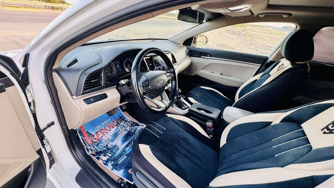 السلام عليكم شباب
#للبيع
ألنترا خليجي موديل 2020 نظافة 99‎%‎
لون أبيض  رقم بغداد بأسمي لوحات جديدة
محرك 2000 دوش
فول مواصفات
تخم تاير جديد
منظومة احتراق جديدة
عبوة جديدة
بطارية جديدة

🔴 بيها بارد كد شبر في الباب خلف السائق بالطرف ومصلحة عد الخرسان 
🔴طرف البنيد مصبوغ 

البقية كفالة عامة من الزلغ 
عداد المسافة 266 الف
البيع نقد فقط / 165$ 
المكان البصرة


**إذا كنت صاحب هذا الإعلان وتريد حذفه لأي سبب، رجاءا أرسل رسالة إلى الدعم الفني**