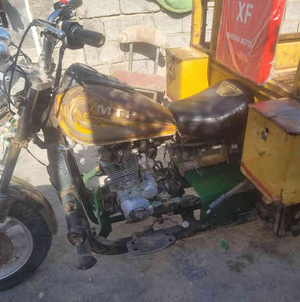 امتاير اوراق  مديل ٢٠١٤  سعره ٧٥٠
مكينه ناعمه اكسن برقي  بديهه نضيف 

كهربايات عوزهه بس شد
***********
